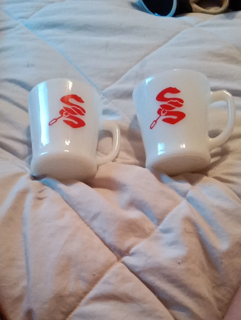 White Mugs with Red Saucepans Graphic - Set of 2